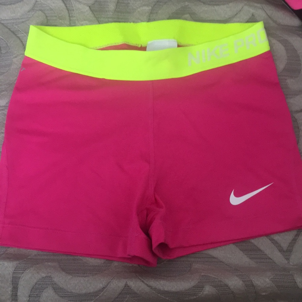 Adult Medium Nike Dri-fit Shorts